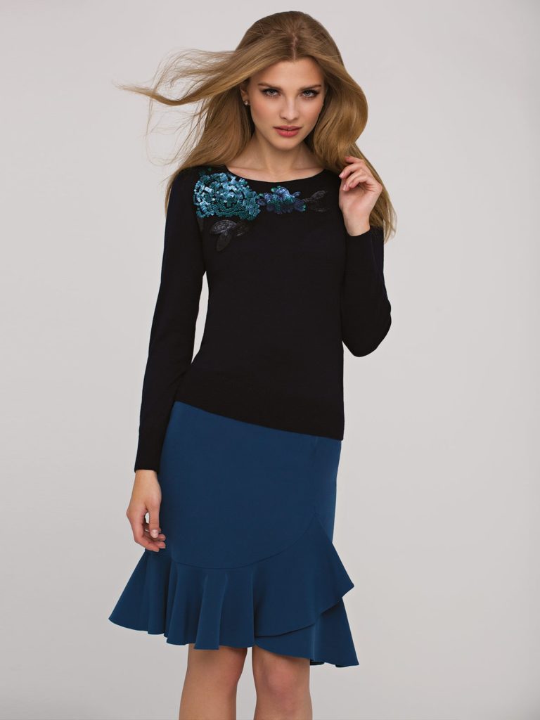 Sweterek w stylu shiny z aplikacją z cekinów Potis&Vaerso