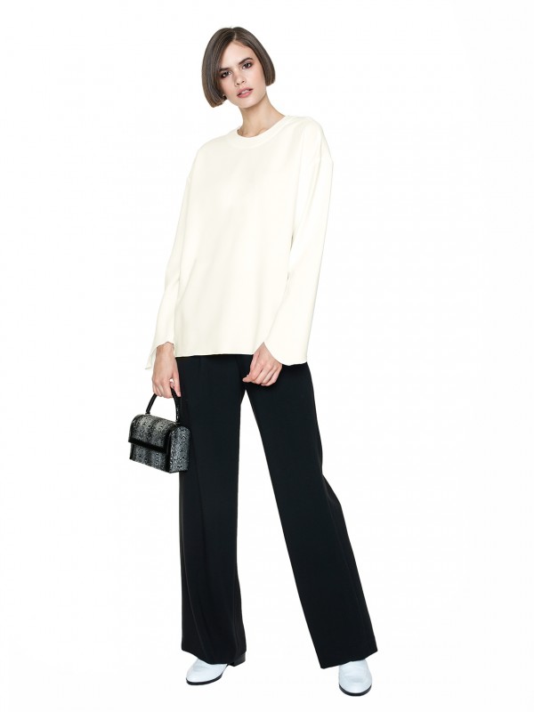 BLUZKA Z ASYMETRYCZNYMI RĘKAWAMI AK ALESSANDRA