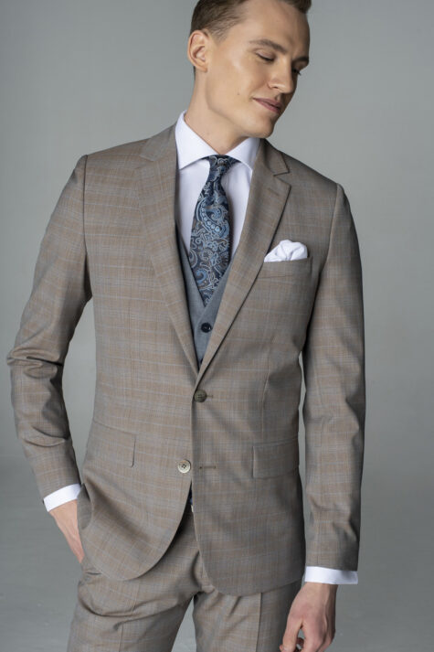 Męskie stylizacje na wyjścia — co założyć na różne okazje?